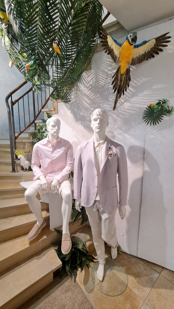 Sakko in Rosa und beiger Chino